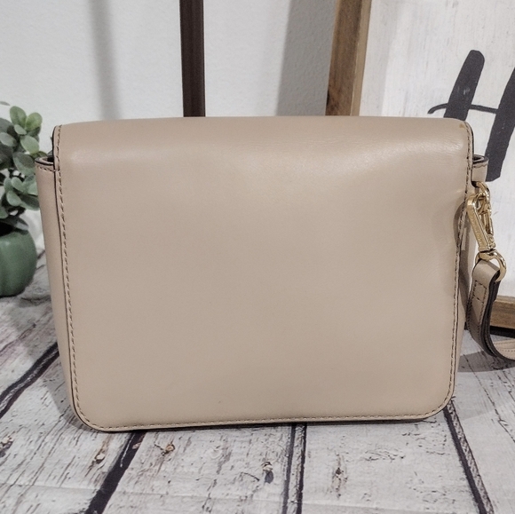 🥰 Michael Kors Madelyn Tan Gold Push Lock Wristlet Clutch Bag - Picture 8 of 13